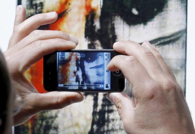 dolor malla estafa Los teléfonos móviles, un nuevo lenguaje fotográfico que se exhibe en EFTI  | EFTI | Centro Internacional de Fotografía y Cine